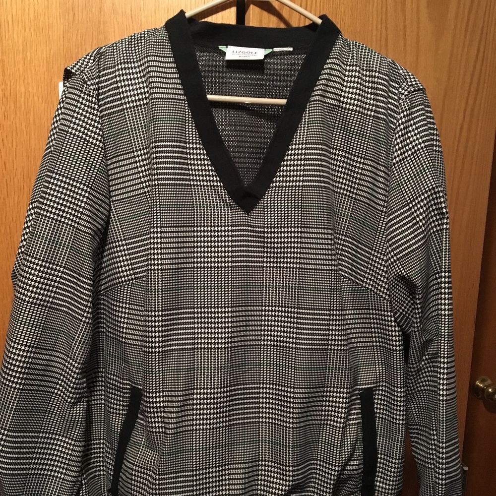 Liz Golf wind jacket pullover. Size L (14-16)